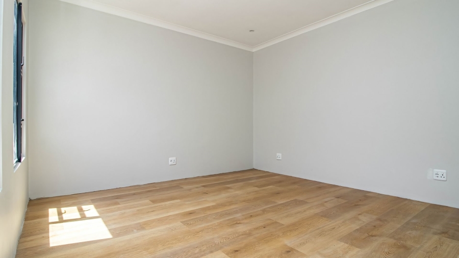 3 Bedroom Property for Sale in Sandbaai Western Cape